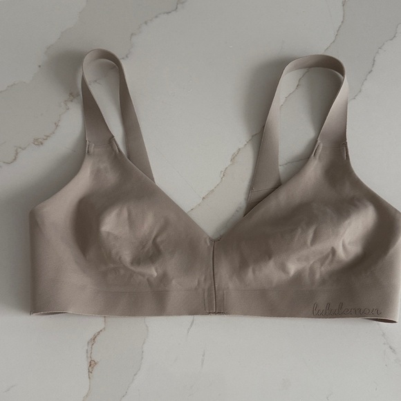 Lululemon Activewear bra - Picture 1 of 4